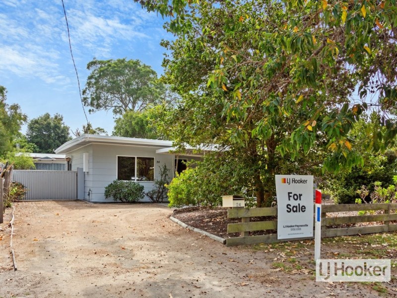24 Third Parade, Raymond Island VIC 3880