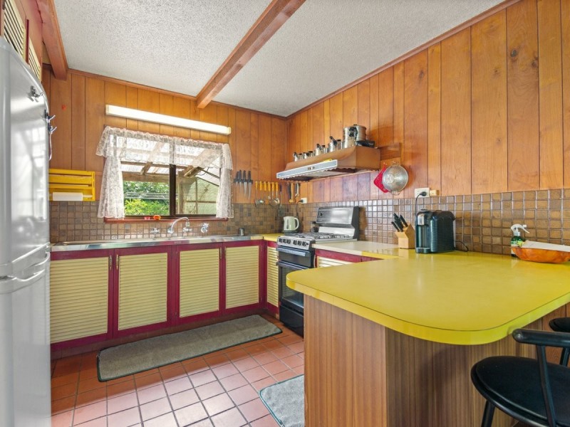 24 Third Parade, Raymond Island VIC 3880