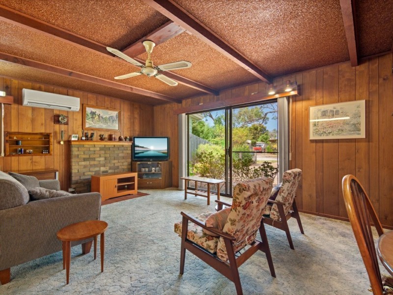 24 Third Parade, Raymond Island VIC 3880