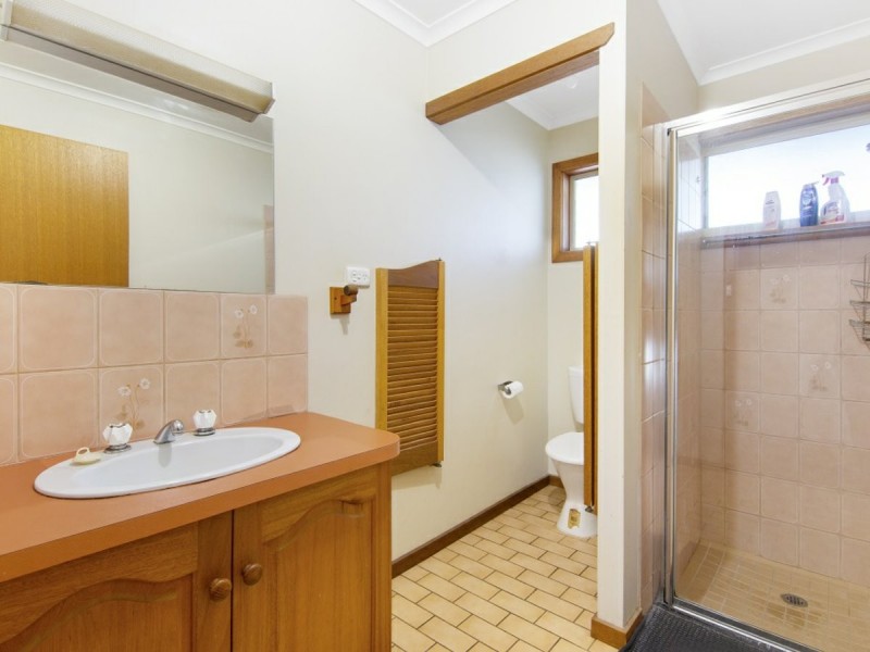 Unit 2/103 Main Road, Paynesville VIC 3880