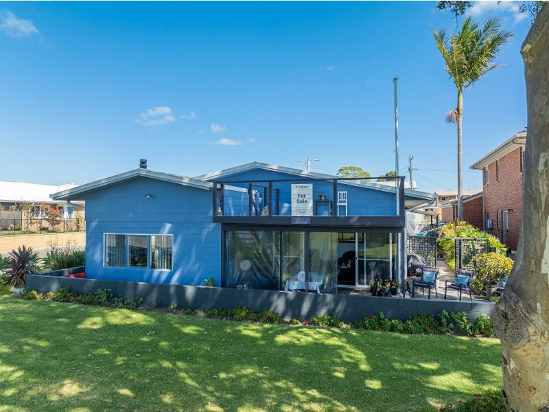 2 Marina Drive, Paynesville VIC 3880