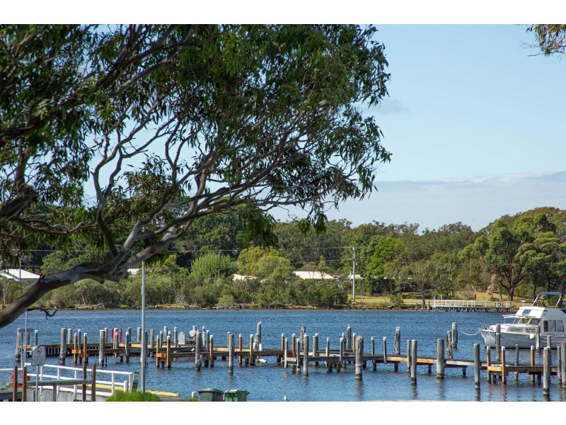 2 Marina Drive, Paynesville VIC 3880