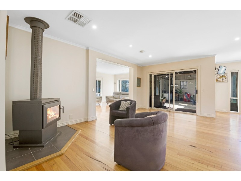 30 Lake Victoria Road, Eagle Point VIC 3878