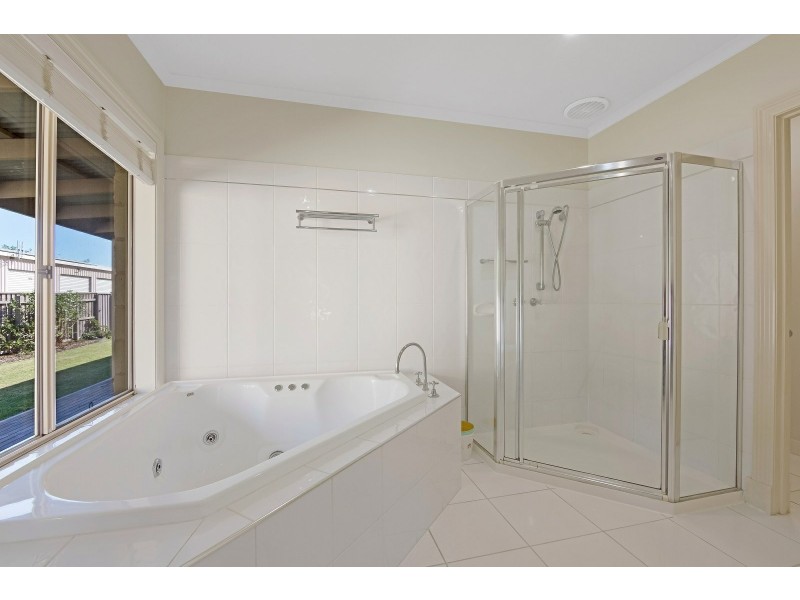 30 Lake Victoria Road, Eagle Point VIC 3878