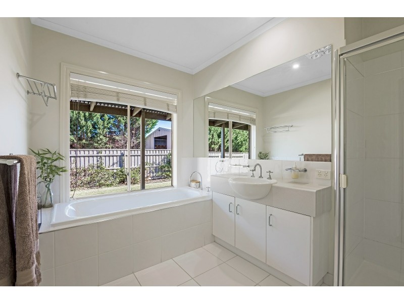 30 Lake Victoria Road, Eagle Point VIC 3878