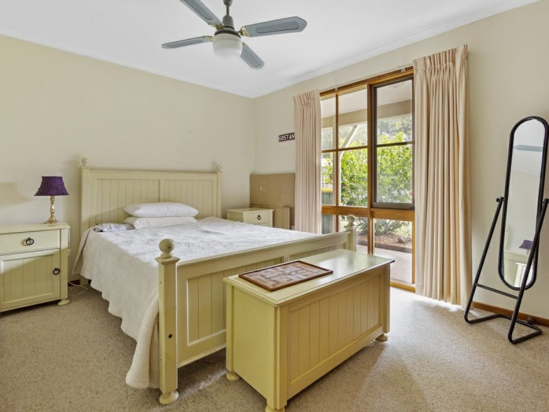 17 Newton Close, Paynesville VIC 3880