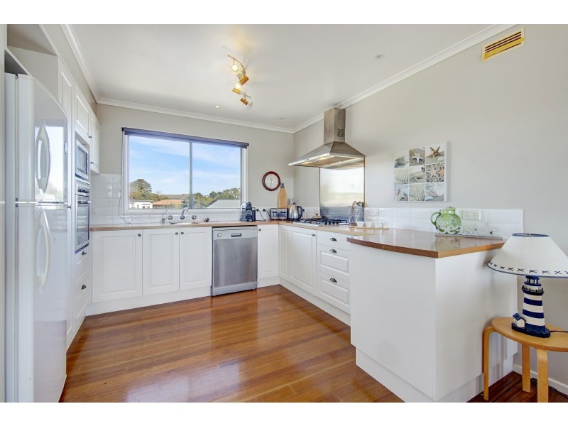 11 Marina Drive, Paynesville VIC 3880