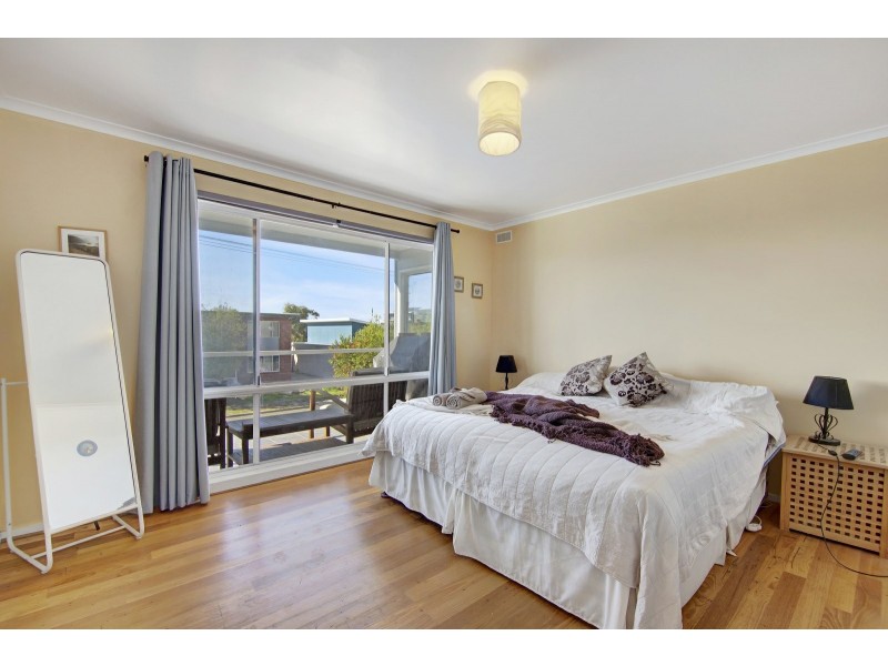 11 Marina Drive, Paynesville VIC 3880