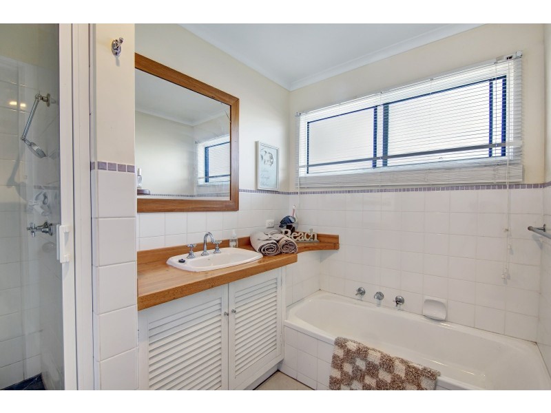 11 Marina Drive, Paynesville VIC 3880