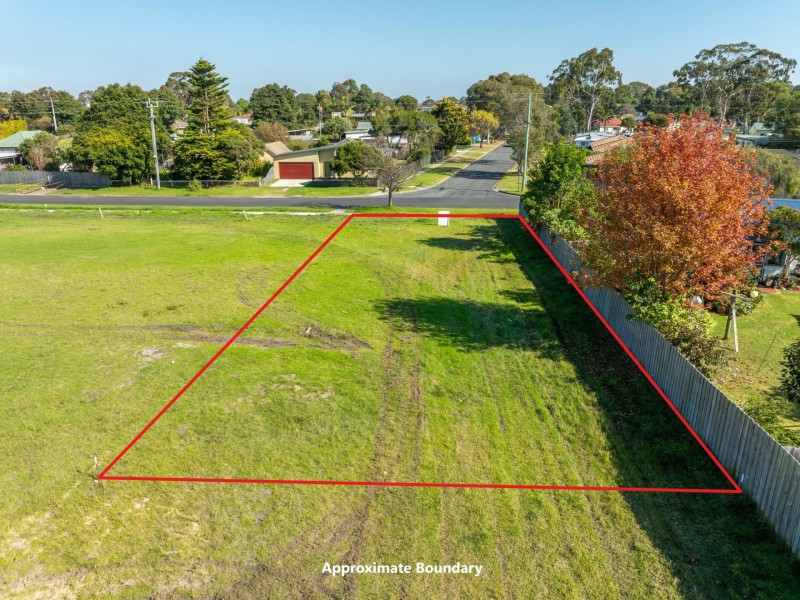 10 Reynolds Street, Paynesville VIC 3880
