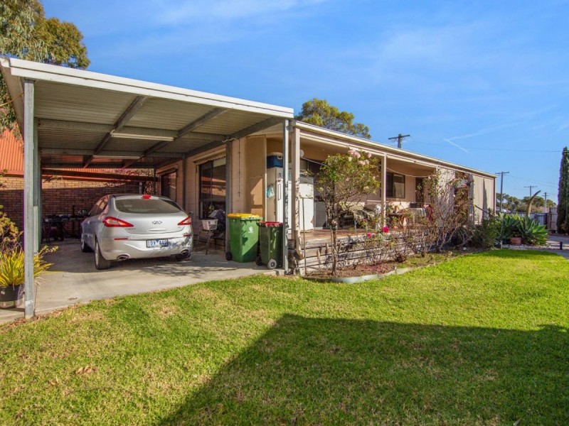 8 Lara Close, Paynesville VIC 3880