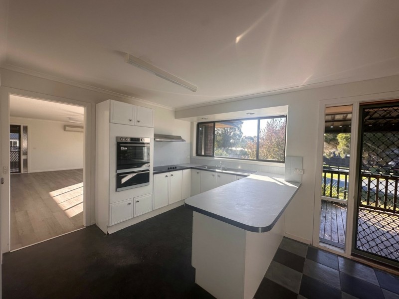 4 Bayside Avenue, Newlands Arm VIC 3875