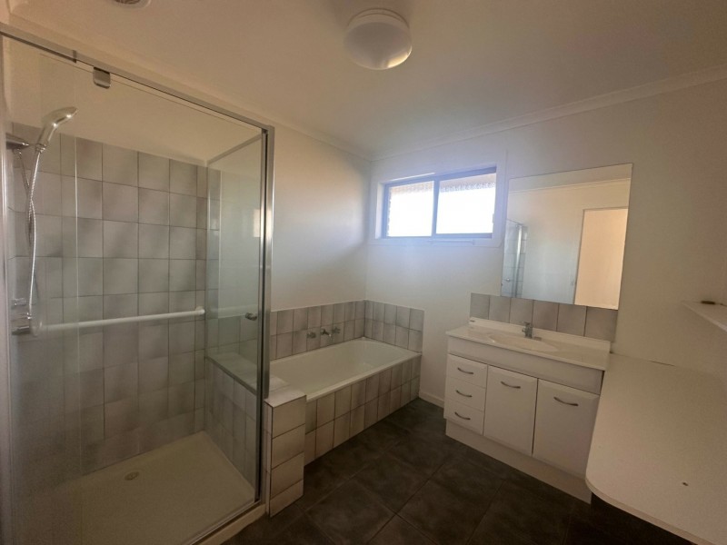 4 Bayside Avenue, Newlands Arm VIC 3875