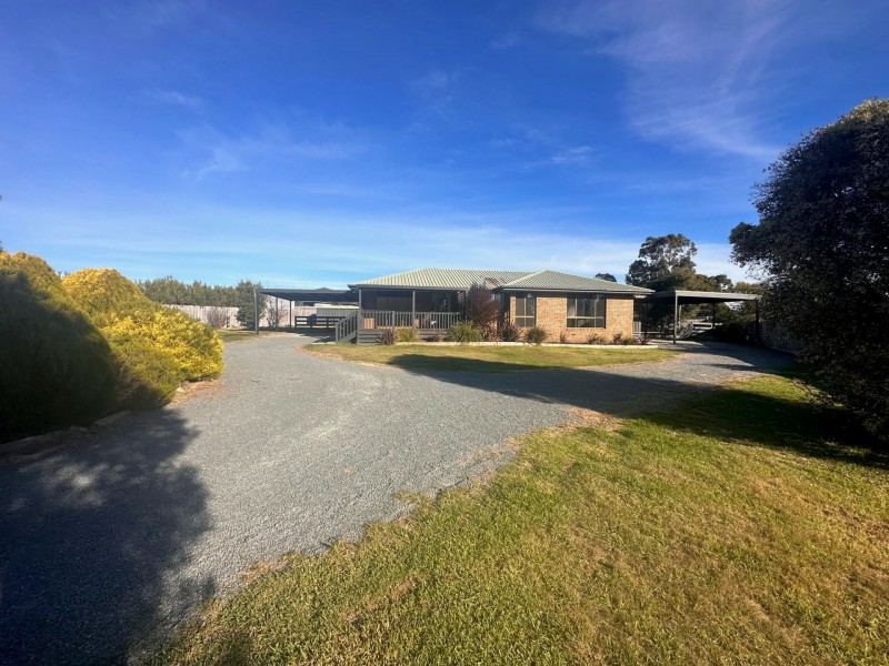 4 Bayside Avenue, Newlands Arm VIC 3875