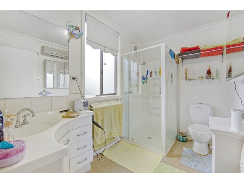 30 Eighth Avenue, Raymond Island VIC 3880