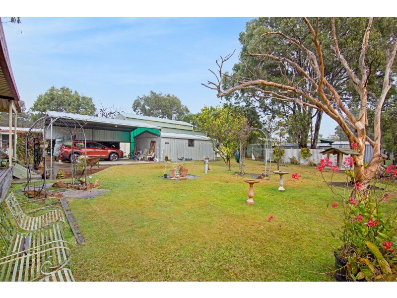 30 Eighth Avenue, Raymond Island VIC 3880