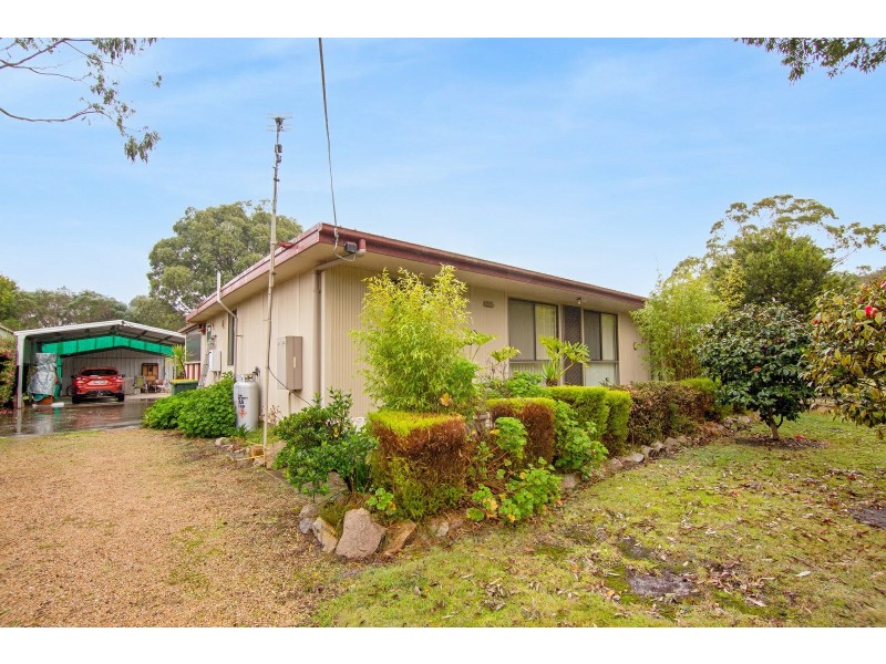 30 Eighth Avenue, Raymond Island VIC 3880