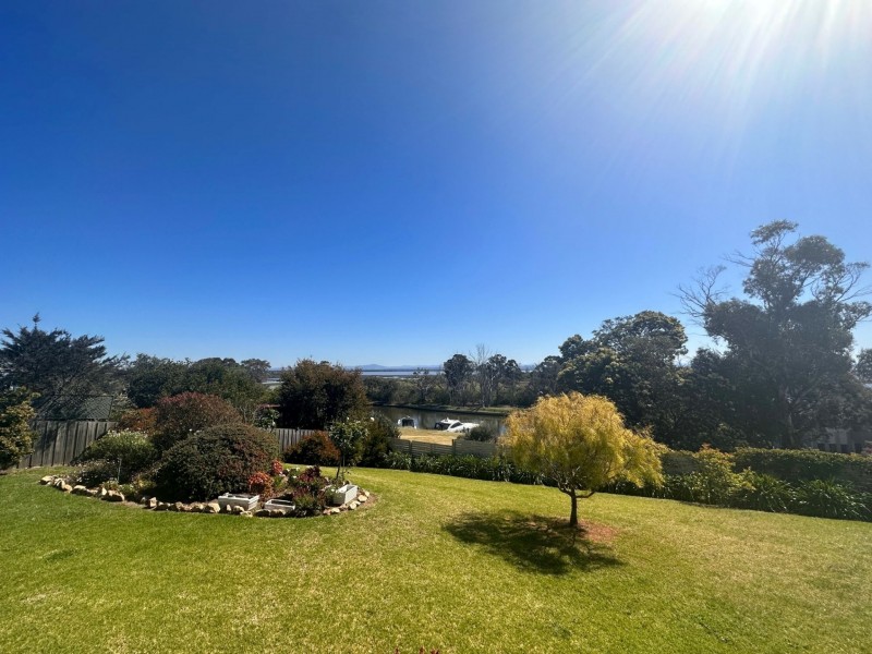 19 Windemere Terrace, Paynesville VIC 3880