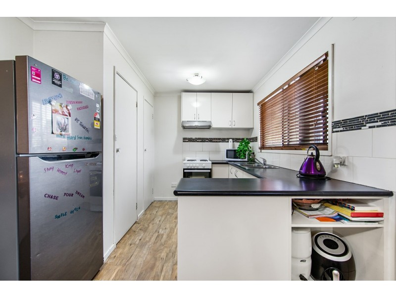 27 Bay Road, Eagle Point VIC 3878