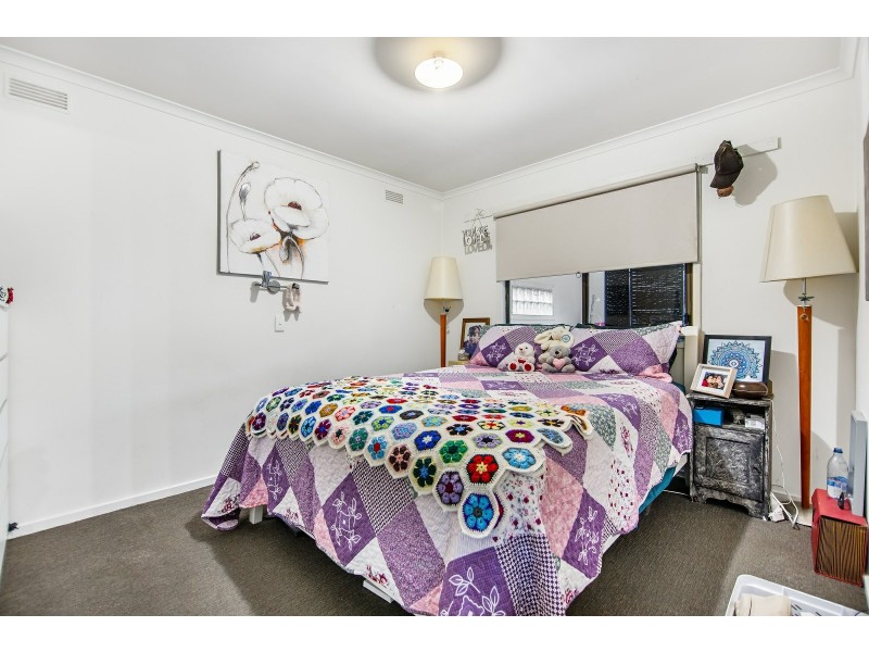 27 Bay Road, Eagle Point VIC 3878