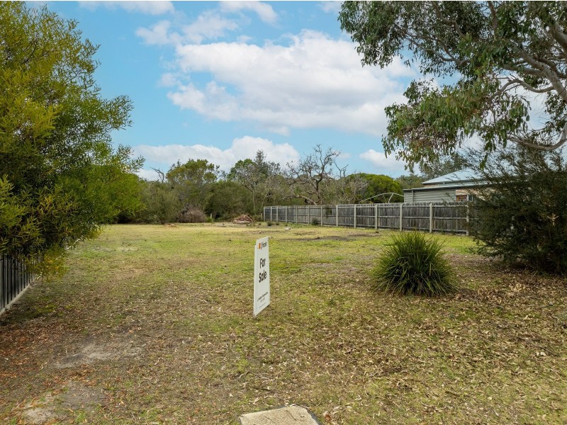 22 Lisa Court, Raymond Island VIC 3880