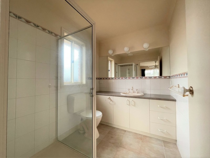 9 Riley Street, Eagle Point VIC 3878