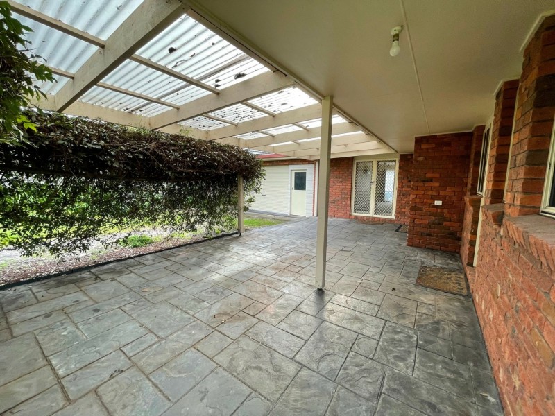 9 Riley Street, Eagle Point VIC 3878