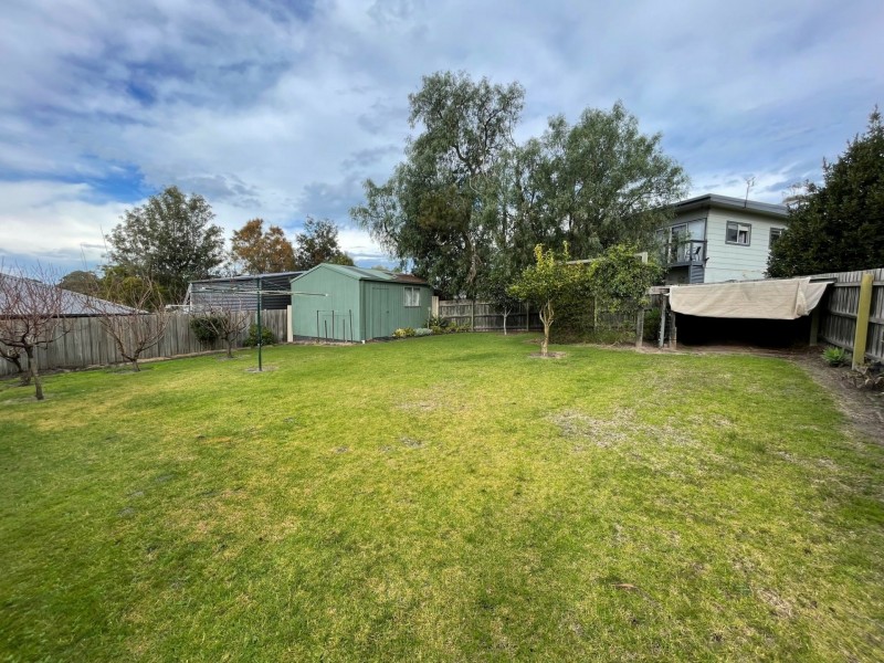 9 Riley Street, Eagle Point VIC 3878