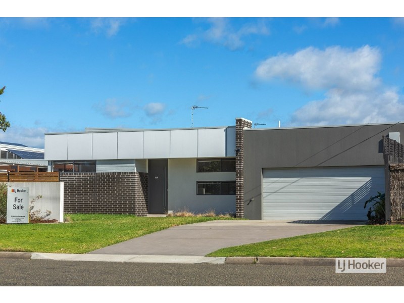 99 Langford Parade, Paynesville VIC 3880