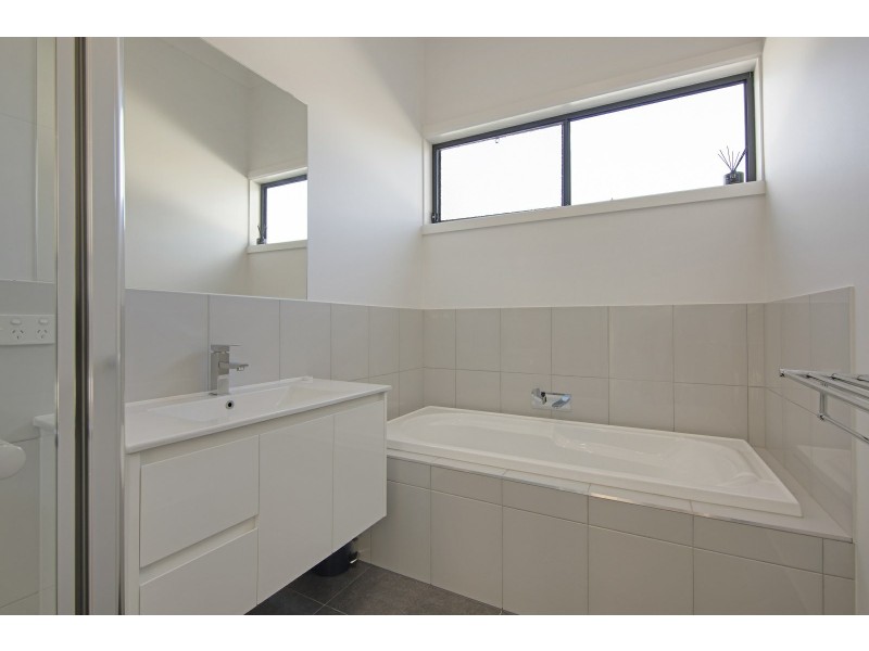 99 Langford Parade, Paynesville VIC 3880