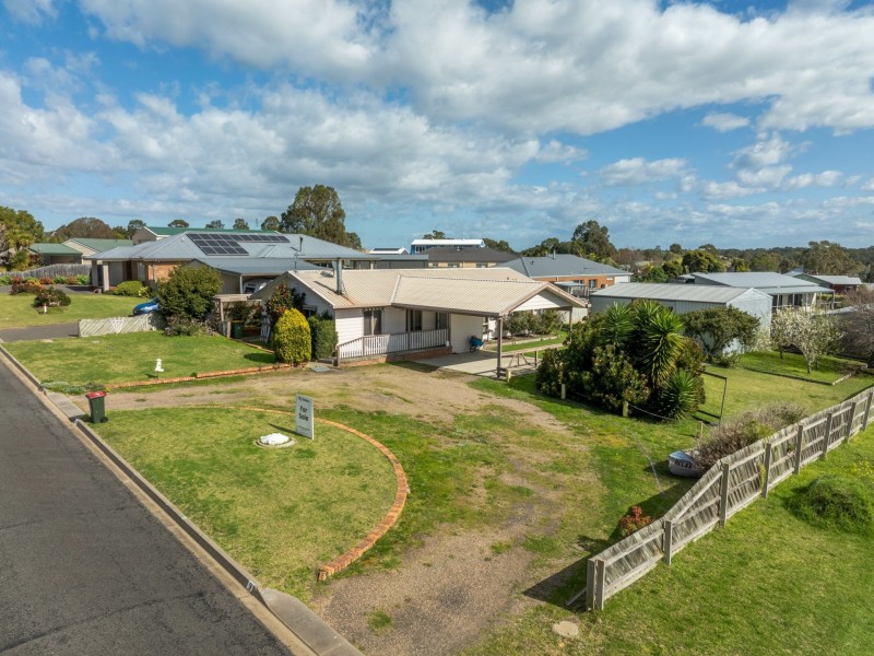 9 Midway Avenue, Newlands Arm VIC 3875