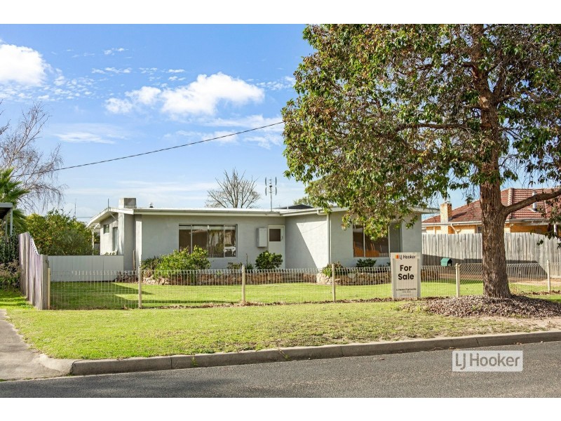 16 Cumming Street, Paynesville VIC 3880