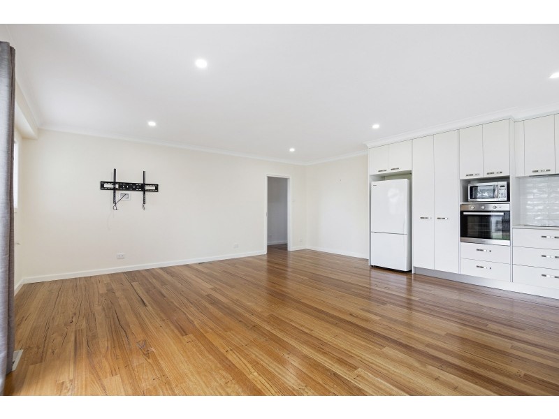 16 Cumming Street, Paynesville VIC 3880