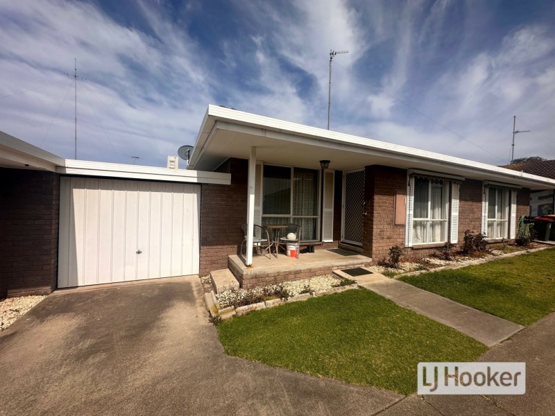 Unit 2/27 Main Road, Paynesville VIC 3880
