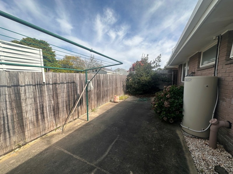 Unit 2/27 Main Road, Paynesville VIC 3880