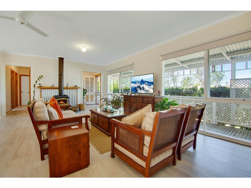 10 & 10A Lake Fair Rise, Newlands Arm VIC 3875