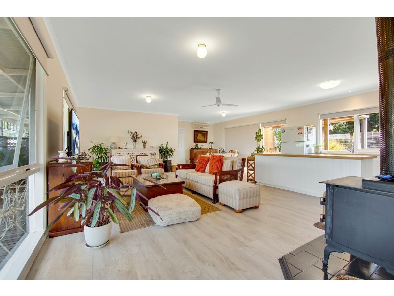 10 & 10A Lake Fair Rise, Newlands Arm VIC 3875