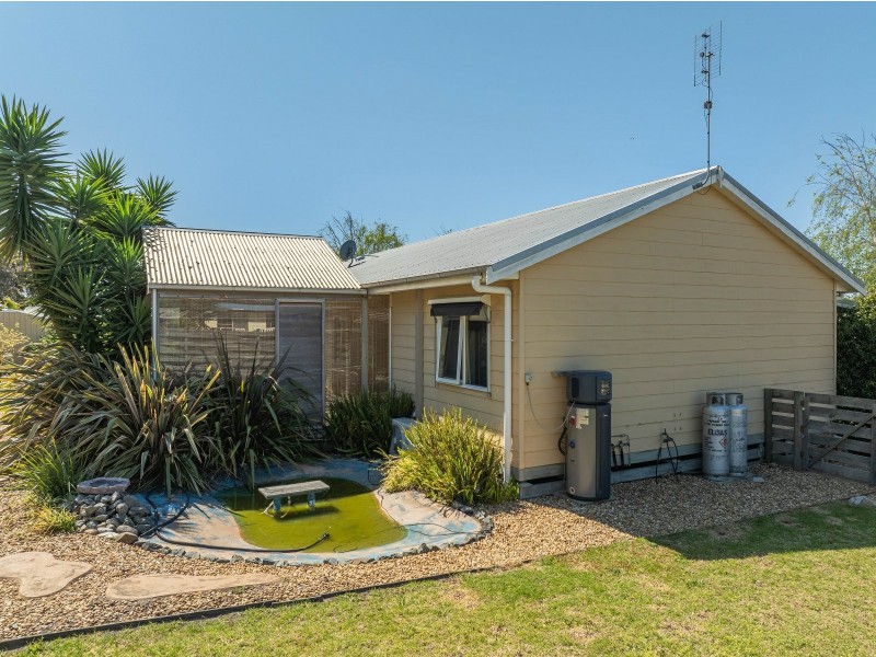 10 & 10A Lake Fair Rise, Newlands Arm VIC 3875