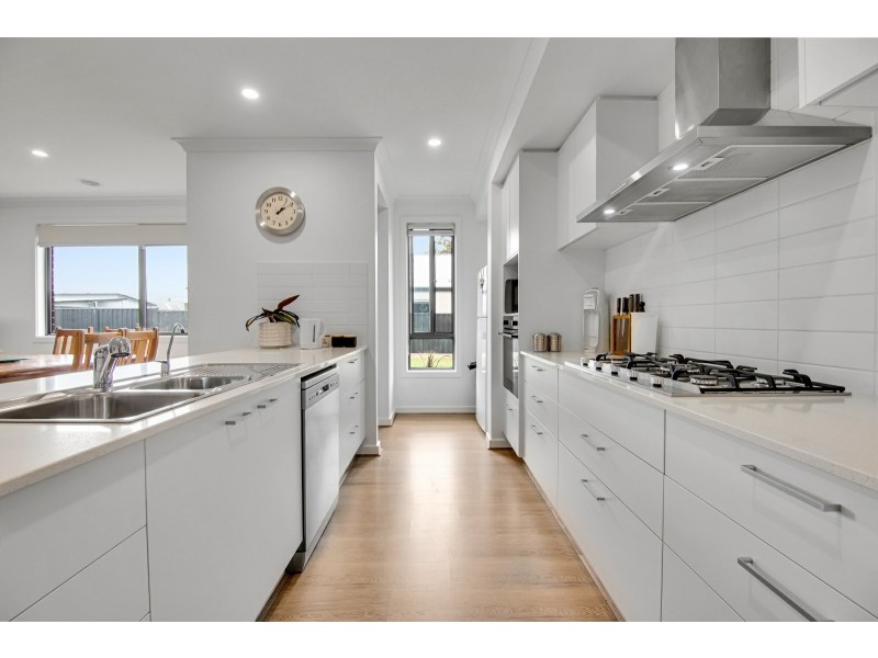 7 Twomey Place, Paynesville VIC 3880