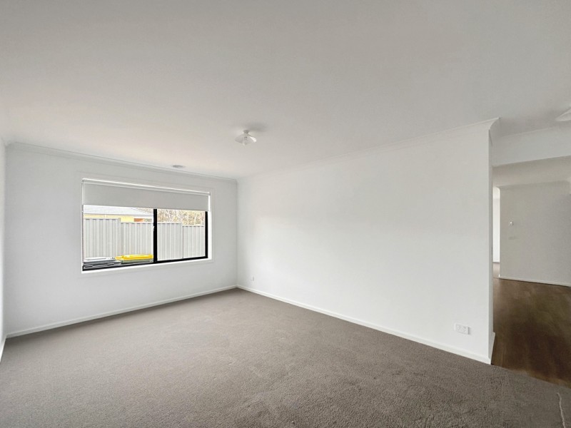 29 Houghton Crescent, Eagle Point VIC 3878