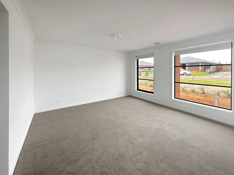 29 Houghton Crescent, Eagle Point VIC 3878