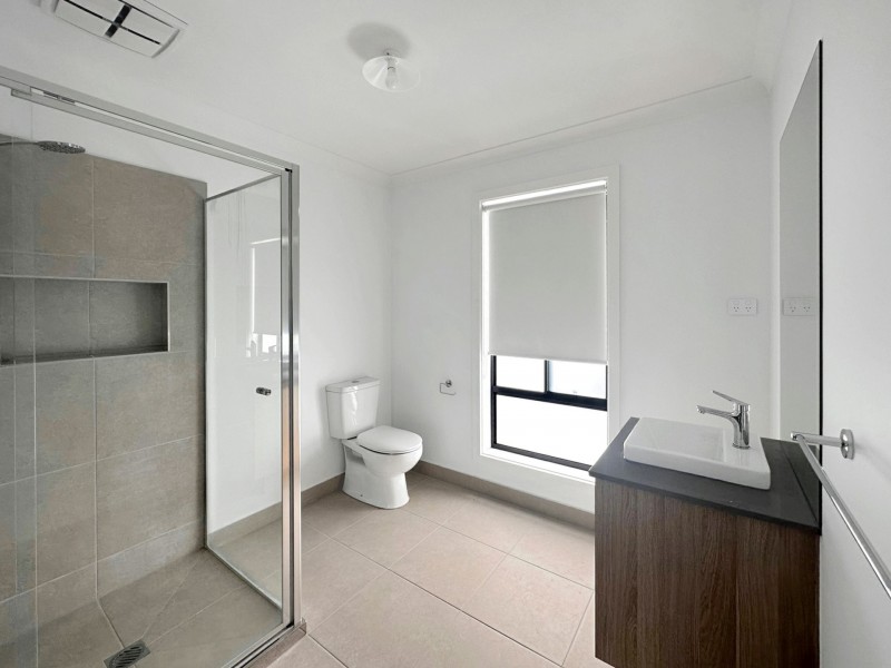 29 Houghton Crescent, Eagle Point VIC 3878