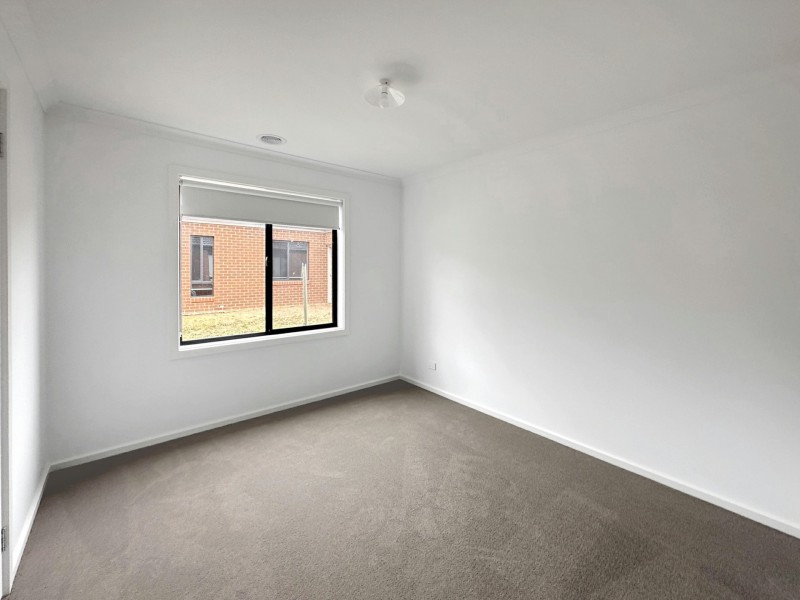 29 Houghton Crescent, Eagle Point VIC 3878