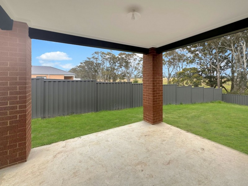29 Houghton Crescent, Eagle Point VIC 3878