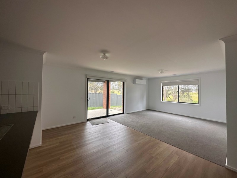 29 Houghton Crescent, Eagle Point VIC 3878