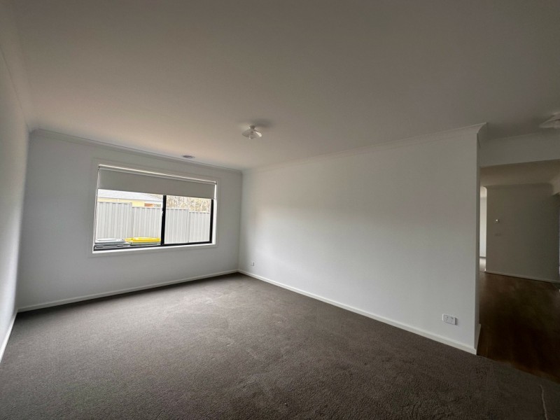 29 Houghton Crescent, Eagle Point VIC 3878