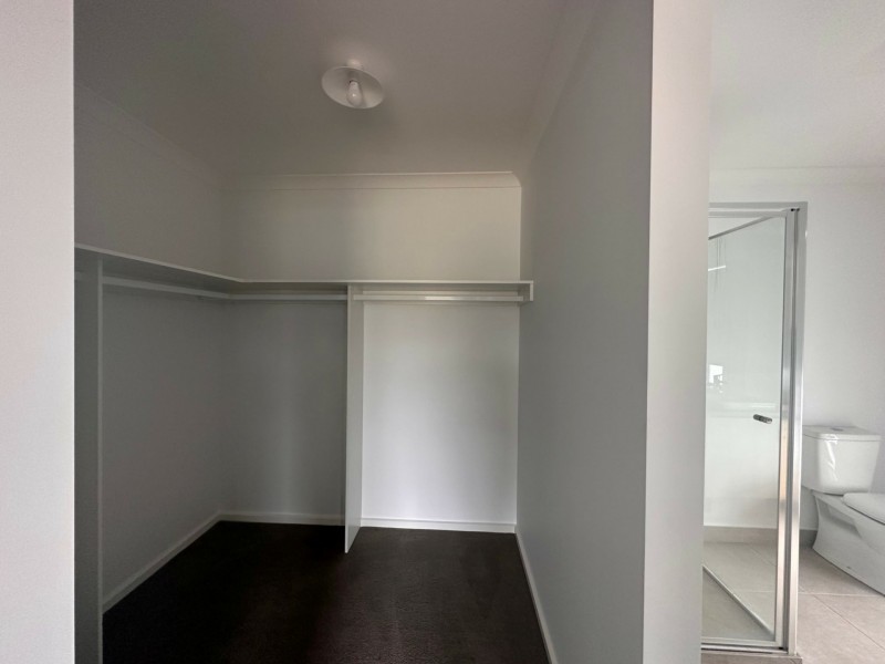 29 Houghton Crescent, Eagle Point VIC 3878