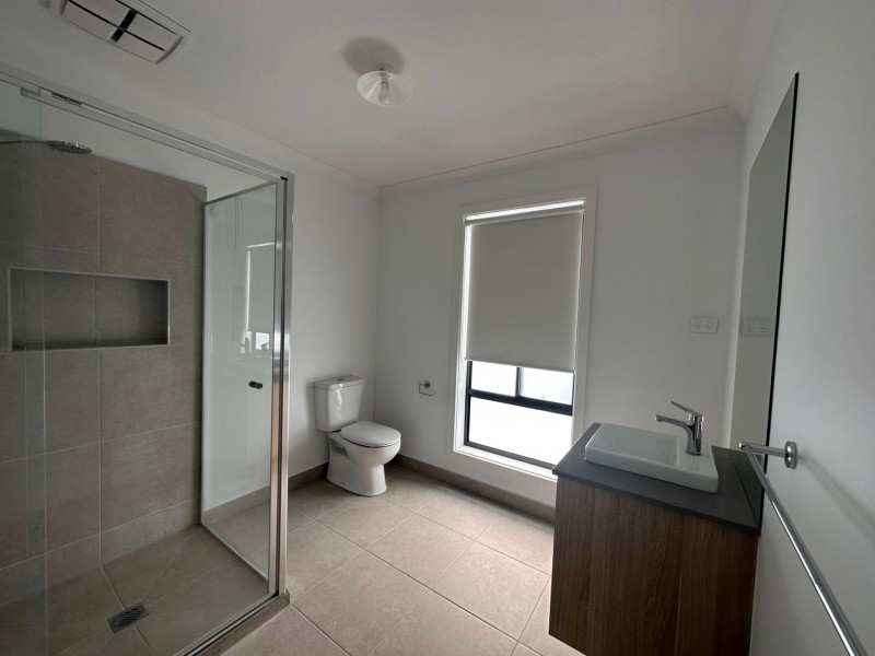29 Houghton Crescent, Eagle Point VIC 3878