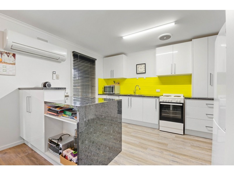 3 Manoora Avenue, Paynesville VIC 3880