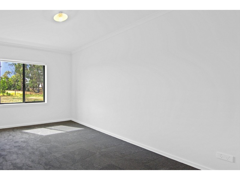 3 Lake Victoria Road, Eagle Point VIC 3878